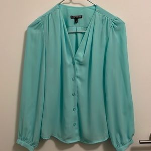 Long sleeve top with pleat detail and flowy sleeves